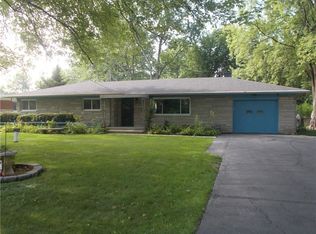 7000 W Lockerbie Dr, Indianapolis, IN 46214