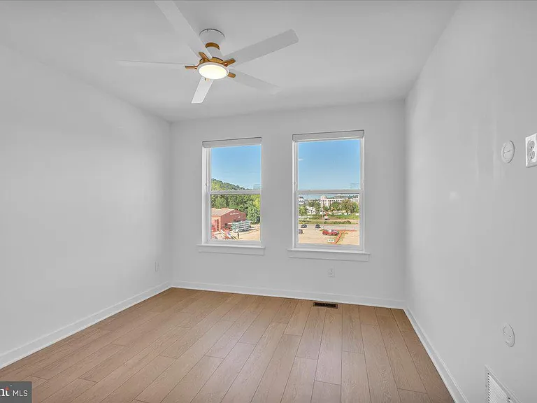 904 Riverplace Dr — Photo 13