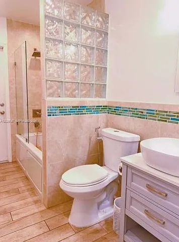 3 bed, 2.0 bath, 1331 sqft, $4,500 — Photo 3