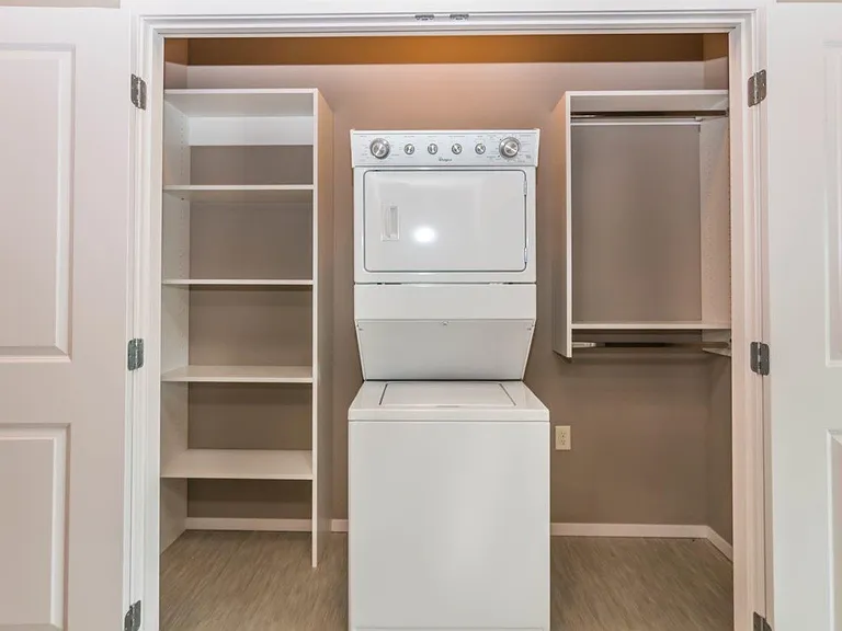 Edgerton Place Apartments — Photo 21