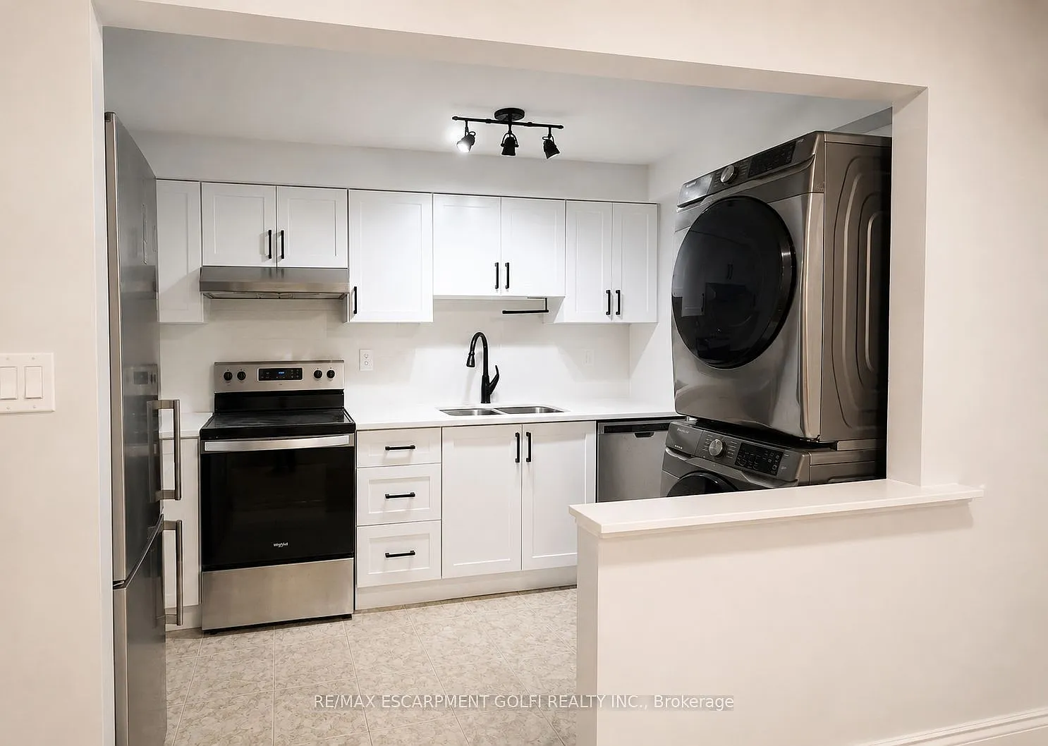1 bed, $2,000 — Photo 3