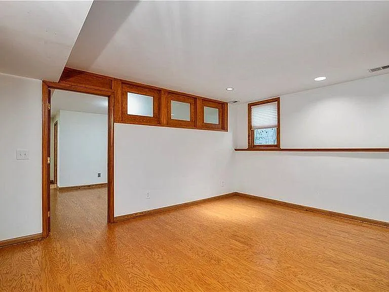 2283 Shenandoah Ave NE — Photo 18