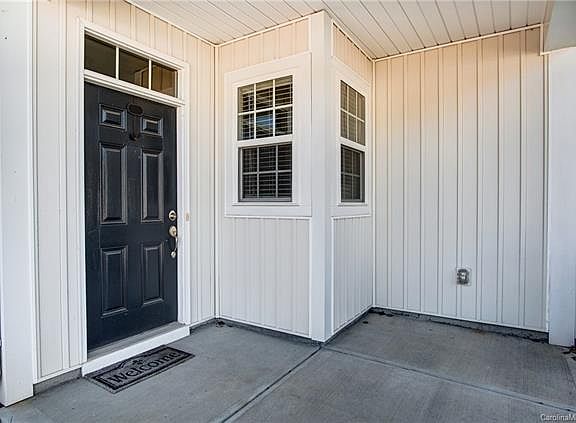 4th image of 20250 Dovekie Ln