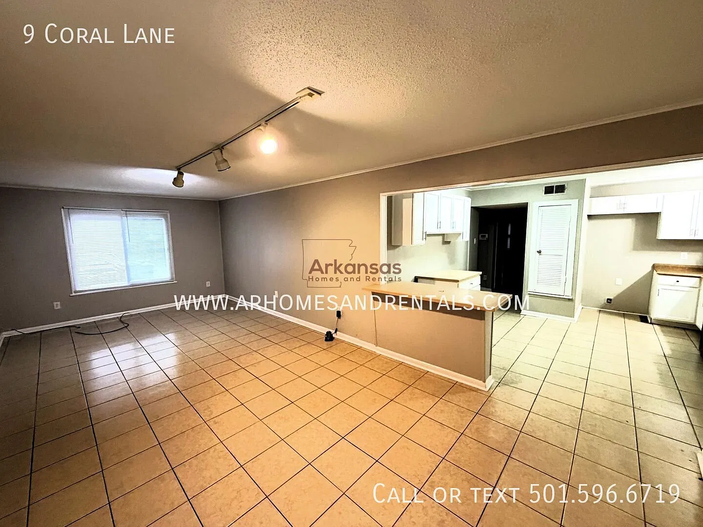 1/2 Off First Month's Rent ~ 9 Coral Ln-Jacksonville ~ 4 Bedrooms | 2 Bathrooms — Photo 4