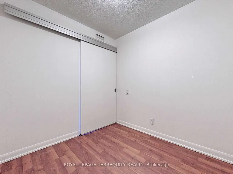 17 Anndale Dr #2211 — Photo 28