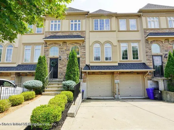 18 Sweetgum Ln, Staten Island, NY 10314