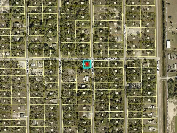4306 E 10th St, Lehigh Acres, FL 33972