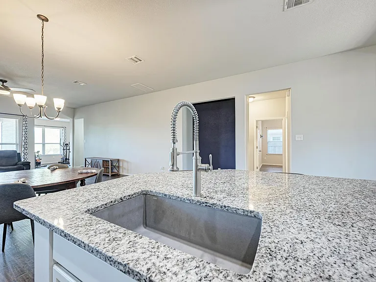 136 Finley St — Photo 10