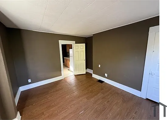 2 bed, 1000 sqft, $1,250 — Photo 4