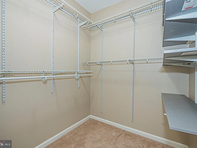 24680 Byrne Meadow Sq — Photo 21
