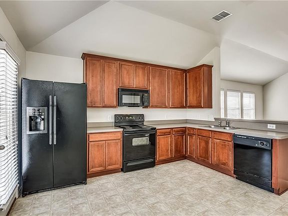 2nd image of 708 Alder Dr