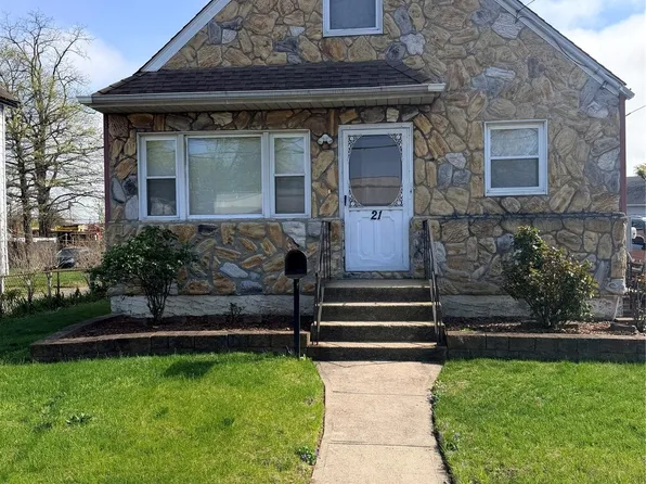 21 W Centennial Ave #1, Roosevelt, NY 11575
