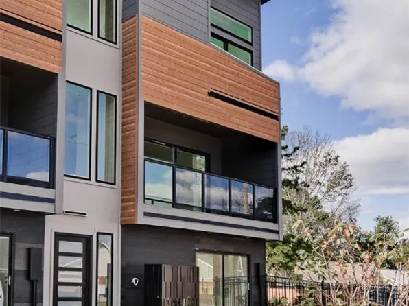 208 NW 9th St, Bentonville, AR 72712