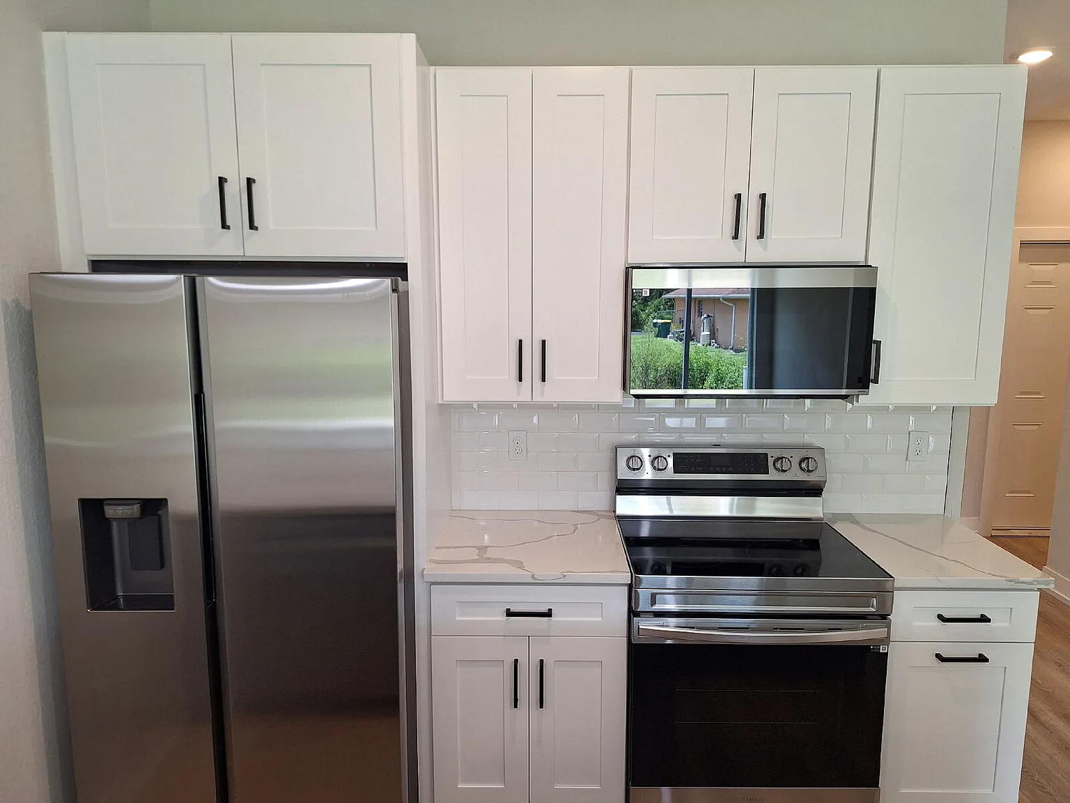 3 bed, 2.0 bath, 1200 sqft, $1,595 — Photo 2