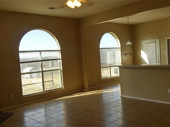 4th image of 120 Hillside Dr