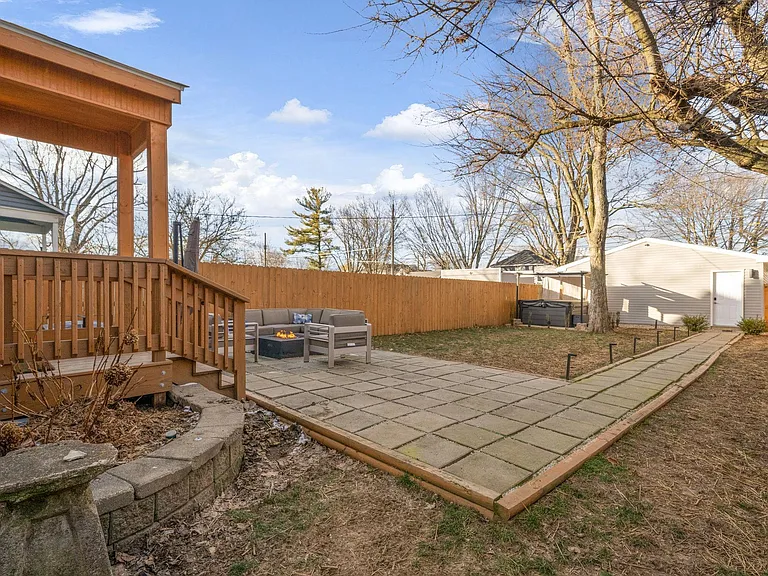 716 Siebert St — Photo 35