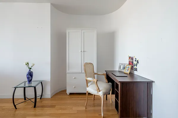 Sold by Douglas Elliman | media 4