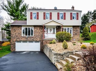 100 Hiscott Dr, Pittsburgh, PA 15241