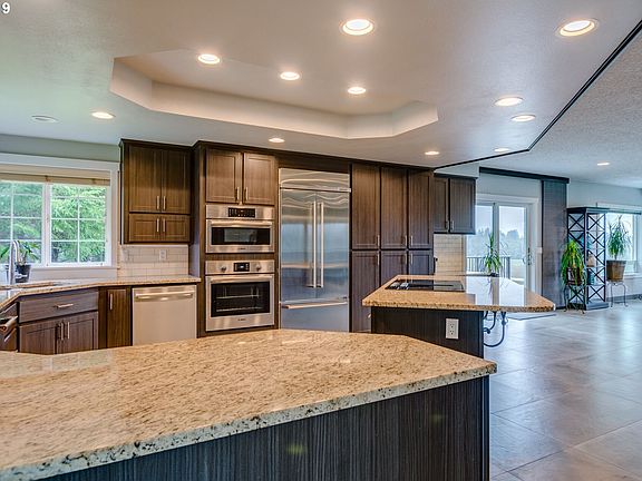 3rd image of 1555 NW Cavens Ln