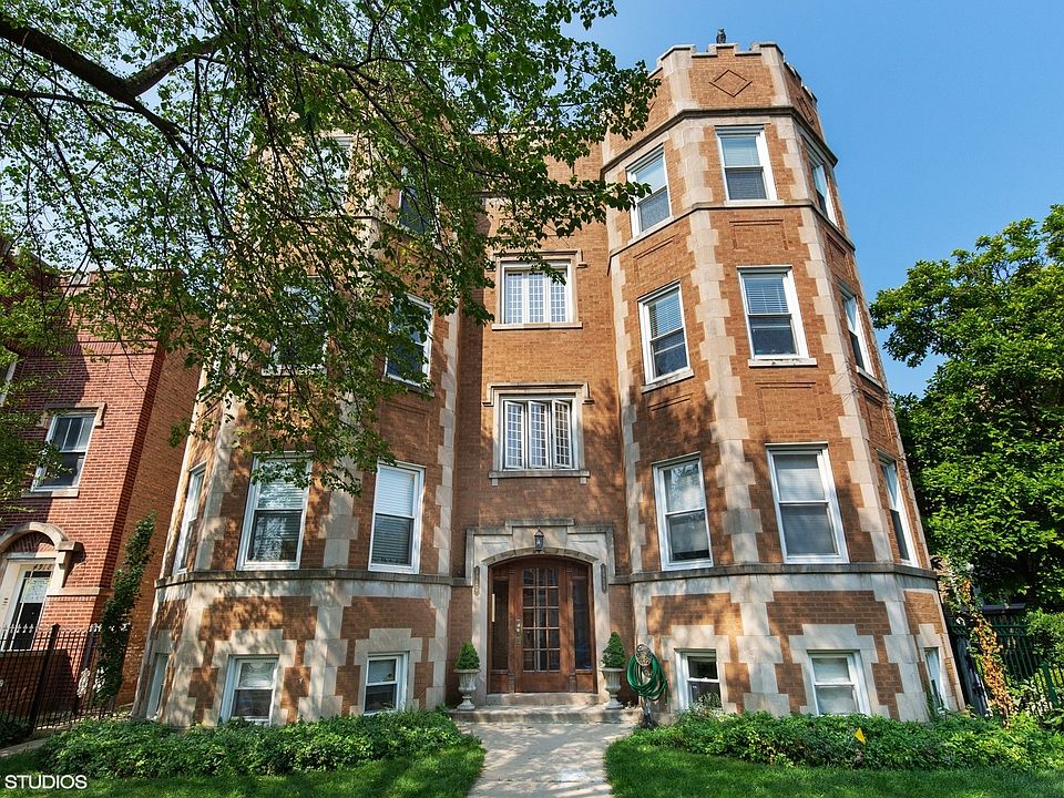 1st image of 4922 N Rockwell St APT 2S