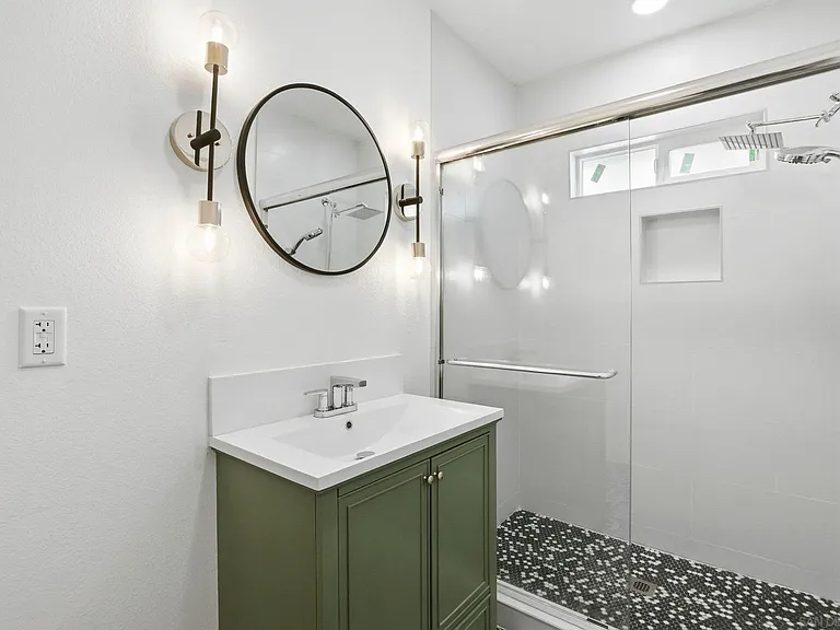 312 Brookes Ave #B1 — Photo 8
