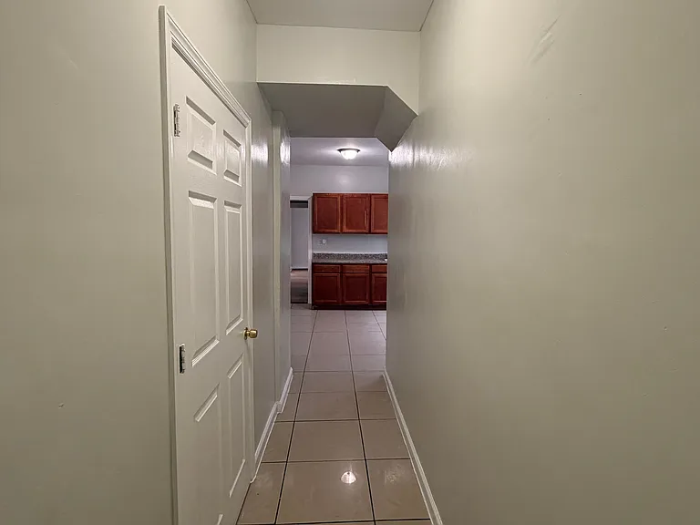 46-48 Underwood St #1A — Photo 6