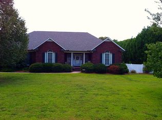 3669 Stallings Rd, Harrisburg, NC 28075