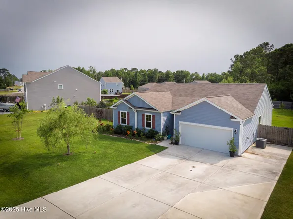 227 Cheswick Drive, Holly Ridge, NC 28445