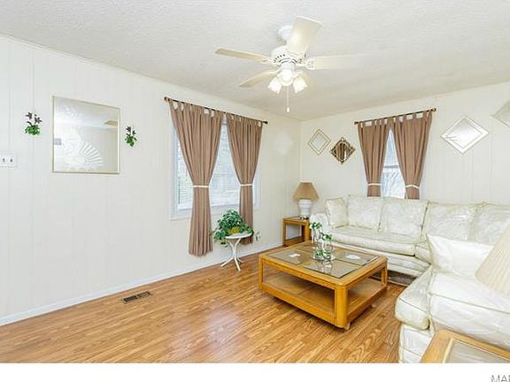 3rd image of 9104 Bobb Ave
