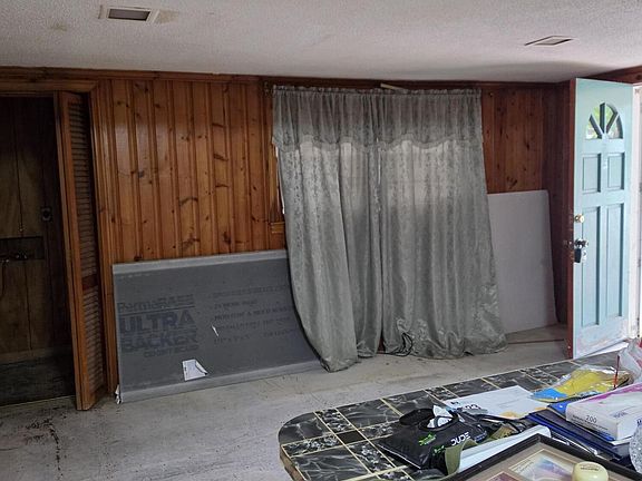 2nd image of 1300 Park Ave