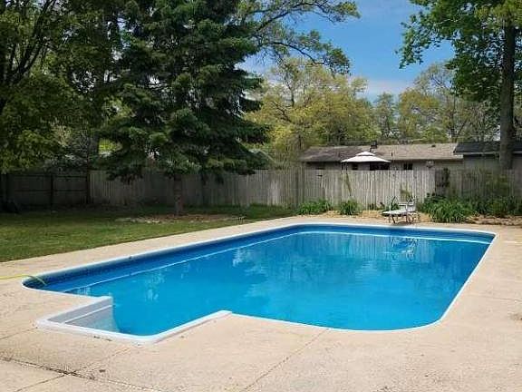 4th image of 2248 Arbor Ave