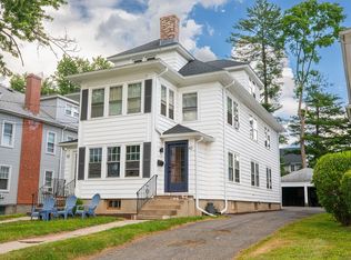 42 Bretton Rd FLOOR 2, West Hartford, CT 06119