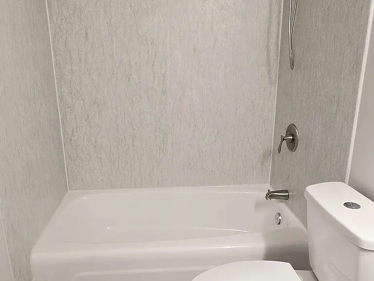10 Oak Ave #209 — Photo 11