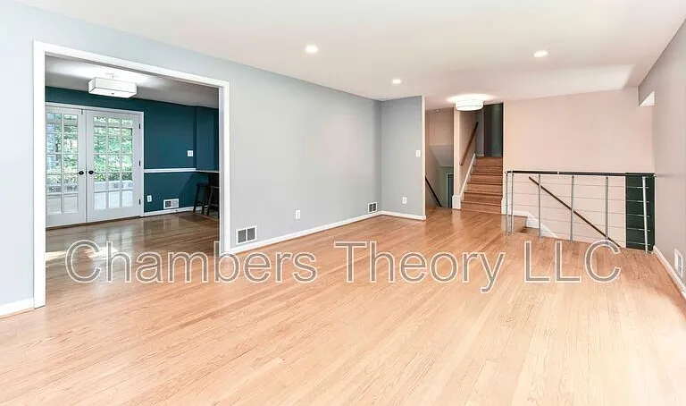 9205 Hamilton Dr — Photo 7