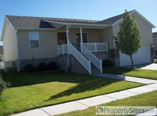 2036 E Lodge Pole Dr, Eagle Mountain, UT 84005