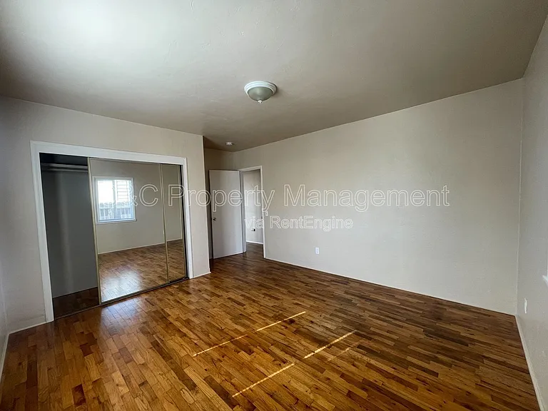 1234 Circle Ave #B — Photo 8
