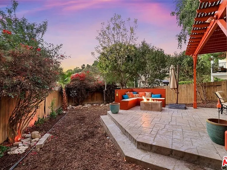 728 Montecito Dr — Photo 40