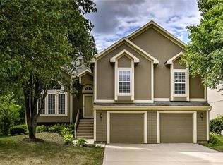 21723 W 122nd St, Olathe, KS 66061