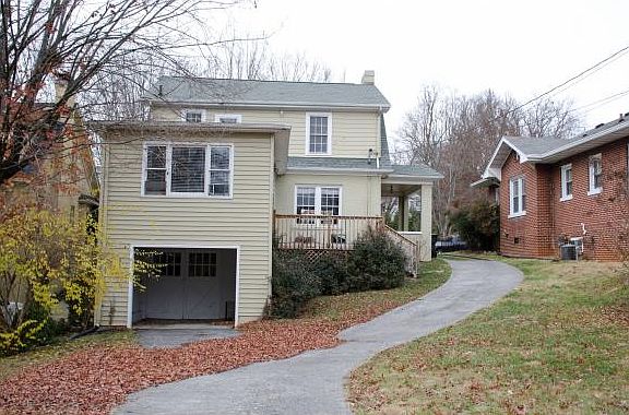 5th image of 810 Arlington Ave
