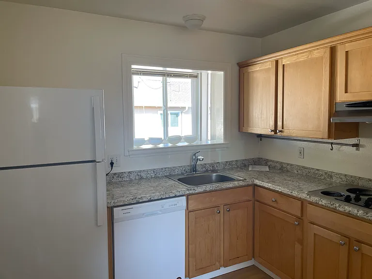 825 Live Oak Ave #M — Photo 2