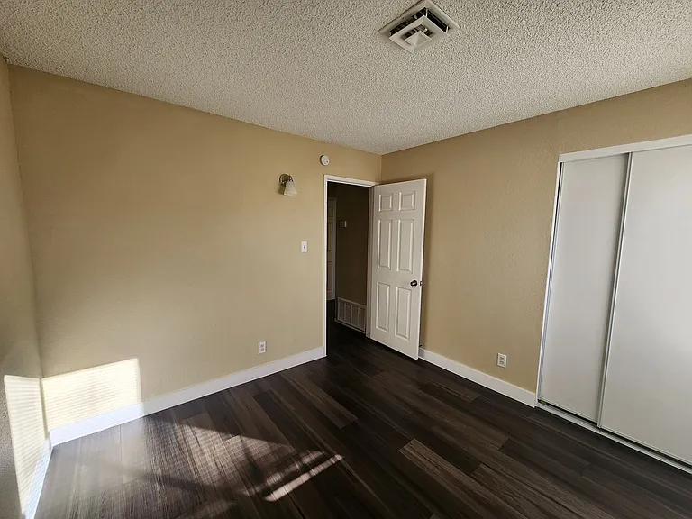1705 Breckenwood Ct #3 — Photo 11