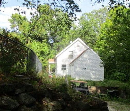 3rd image of 39 Summit St