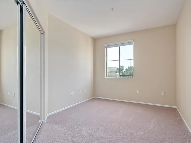 3460 Watermarke Pl — Photo 16
