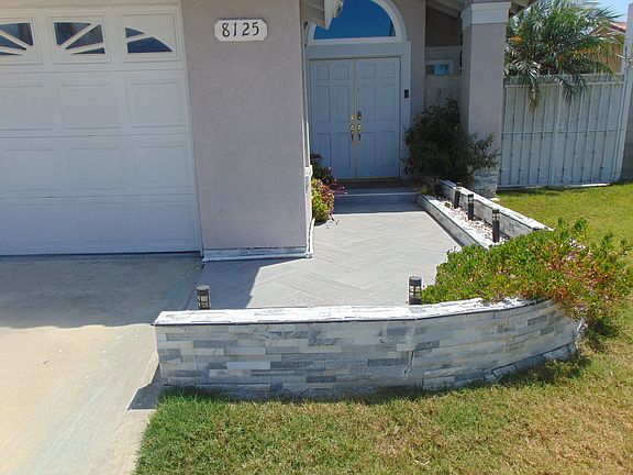 2nd image of 8125 Acacia Cir
