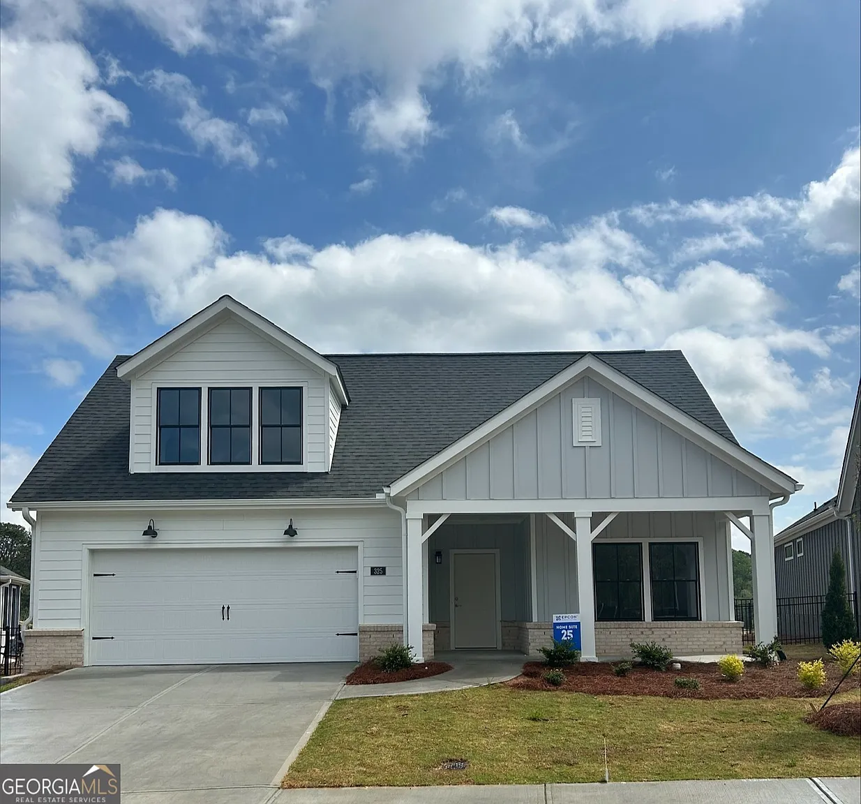 325 Sassafras Way W photo 1