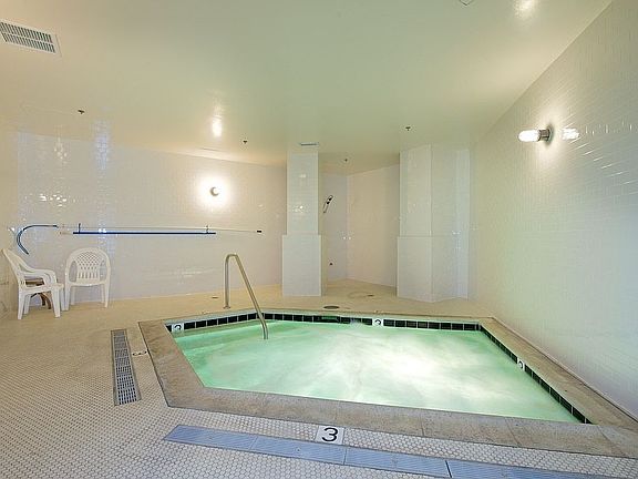 5th image of 702 Ash St Unit 603