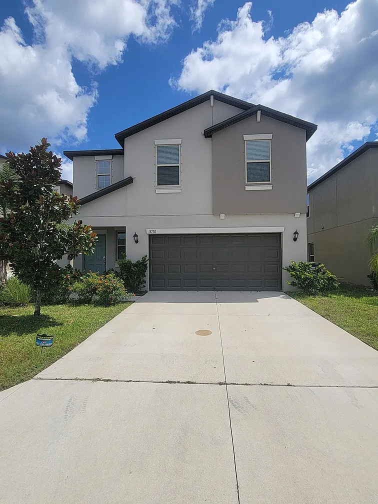 4 bed, 2.5 bath, 1870 sqft, $2,095 — Photo 2