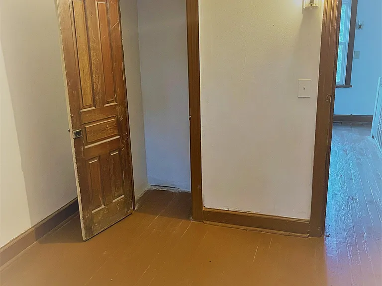 1430 Berryhill St — Photo 15