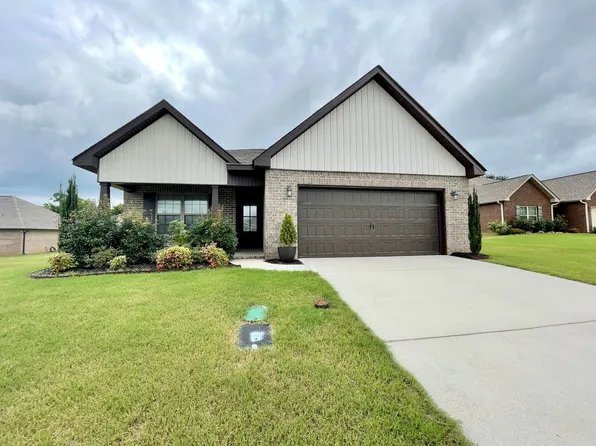 20532 Troy Ln, Athens, AL 35611