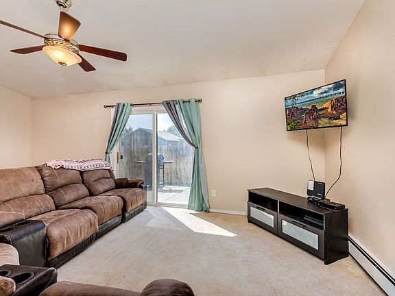4th image of 583 W Greenfield Cir